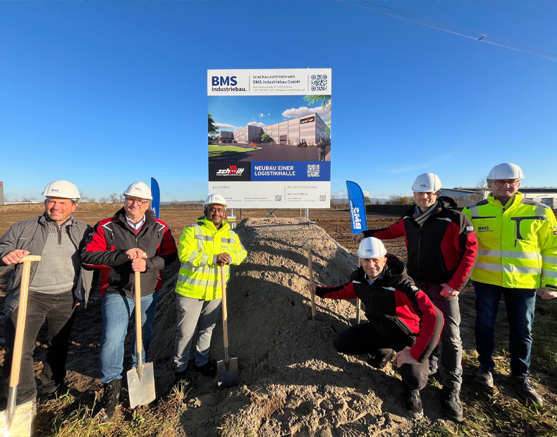 Spatenstich für eine neue Logistikhalle